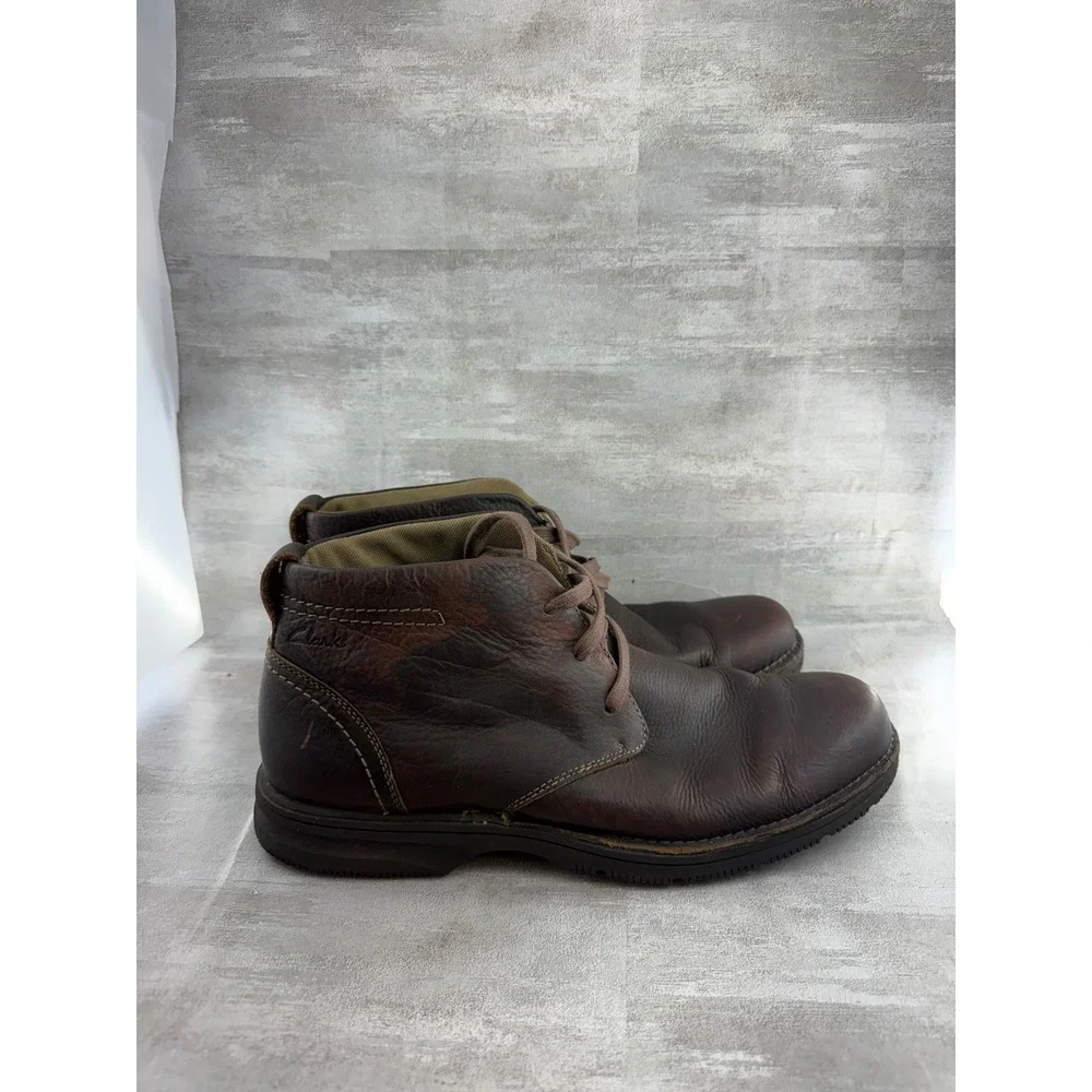 Clarks Men 26066261 Dark Brown Leather Chukka Ankle Boots Size 12M